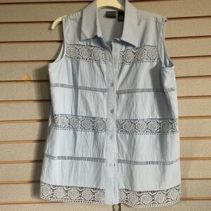 Bobbie Brooks Large Sleeveless Button Down Shirt Blouse Blue Embroideredโ